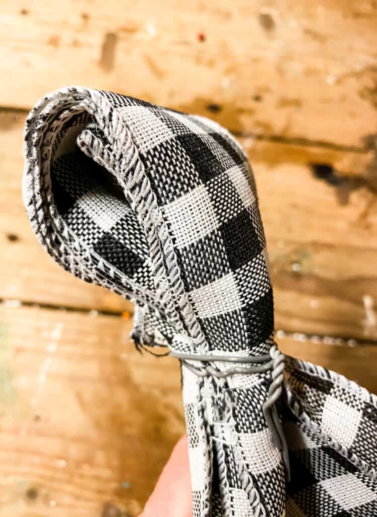 making a loop to hang door swag