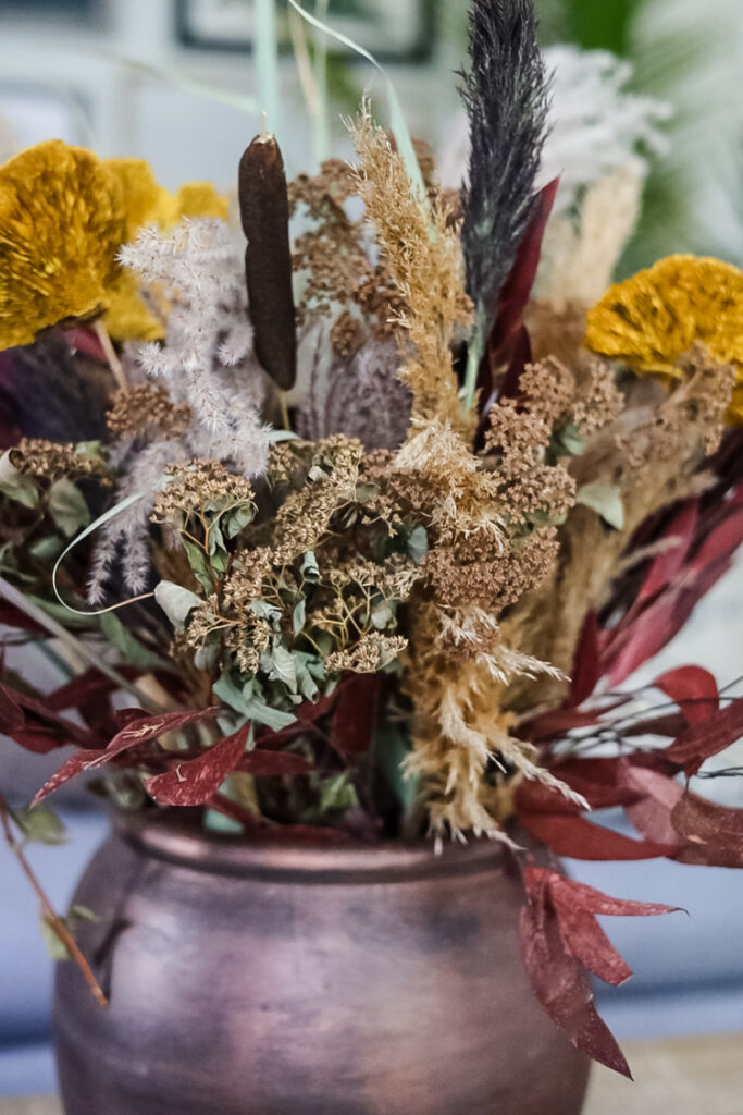 dried flower arrangement
