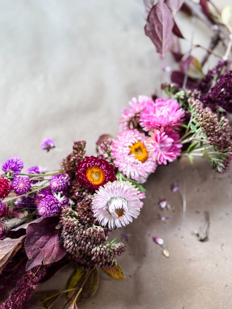 Stawflowers on a wreath